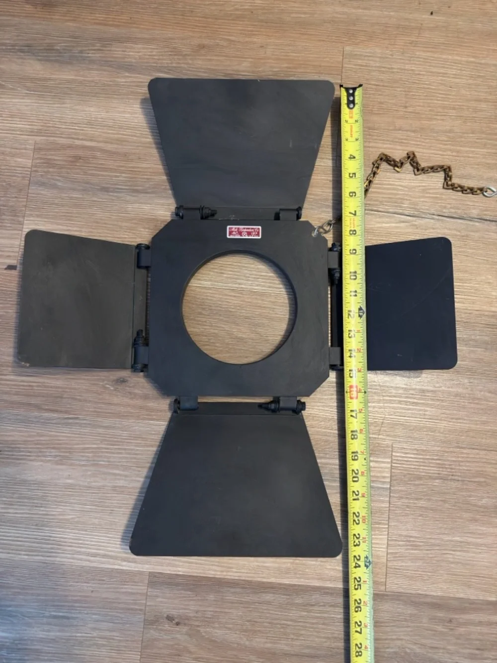 Black Four-Leaf Barn Door Light Modifier
